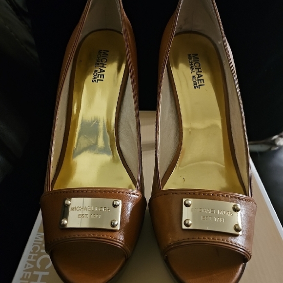 Michael Kors Brown Peep Toe Heels - Picture 1 of 4